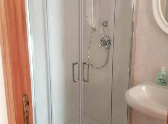 Apartamento 5 *